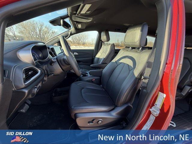 new 2026 Chrysler Pacifica car, priced at $44,175