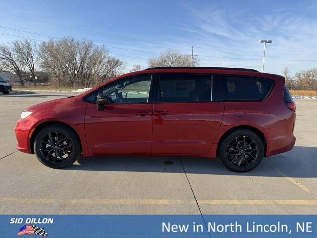 new 2026 Chrysler Pacifica car, priced at $44,175