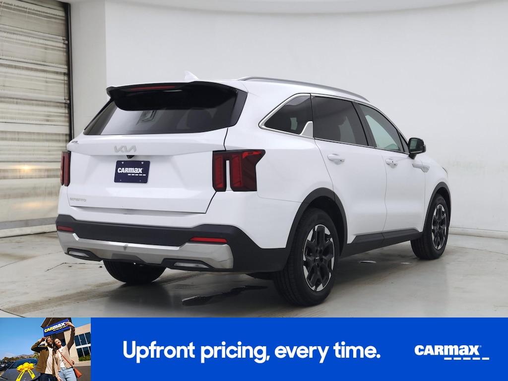 used 2024 Kia Sorento car, priced at $25,998