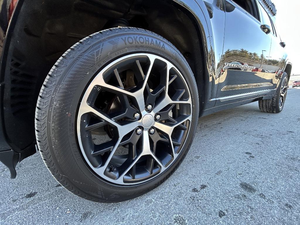 used 2023 Jeep Grand Cherokee car, priced at $48,419