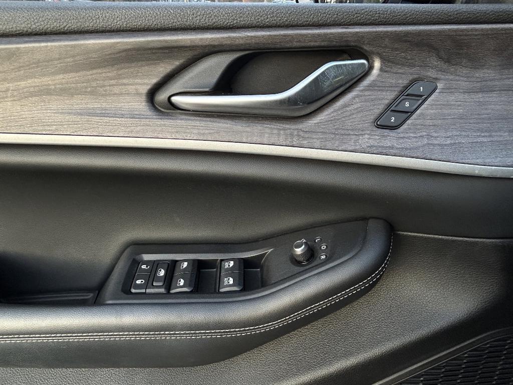 used 2023 Jeep Grand Cherokee car, priced at $36,446