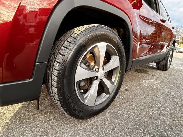 used 2019 Jeep Cherokee car, priced at $18,962