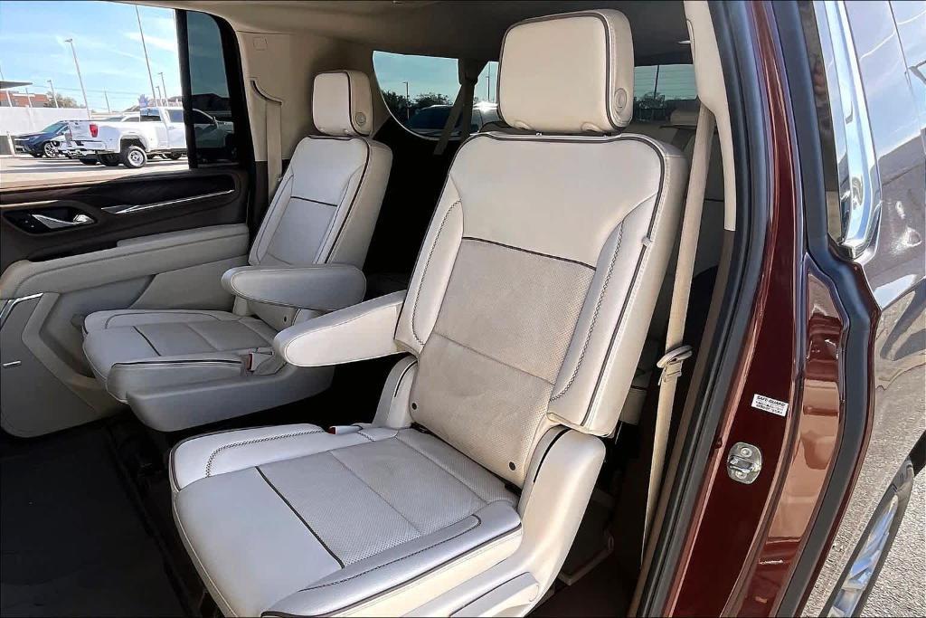 used 2023 GMC Yukon XL car, priced at $49,987