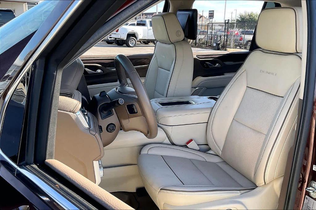 used 2023 GMC Yukon XL car, priced at $49,987