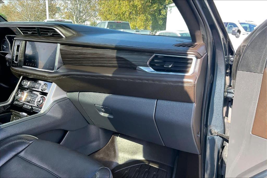 used 2021 GMC Yukon XL car, priced at $42,997