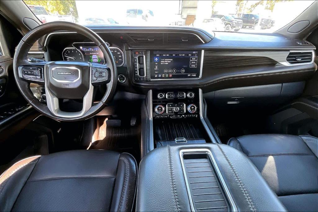 used 2021 GMC Yukon XL car, priced at $42,997