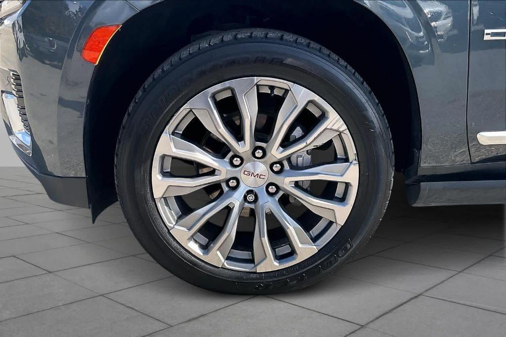 used 2021 GMC Yukon XL car, priced at $42,997