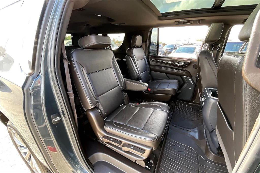 used 2021 GMC Yukon XL car, priced at $42,997