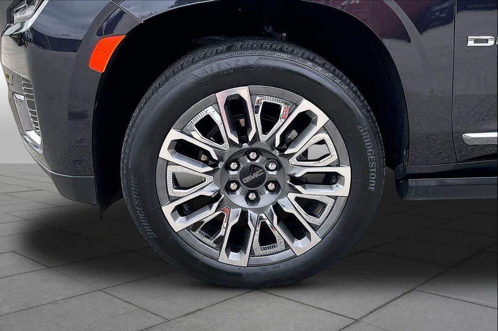 used 2023 GMC Yukon XL car, priced at $74,622