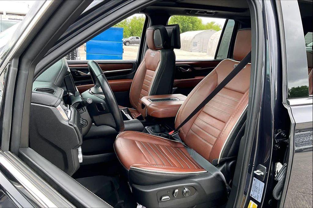 used 2023 GMC Yukon XL car, priced at $74,622