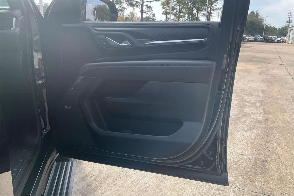 used 2024 GMC Yukon XL car, priced at $69,997