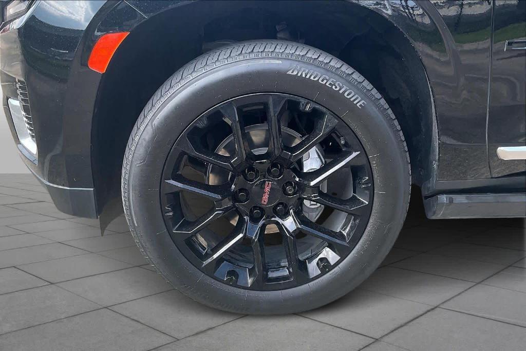 used 2024 GMC Yukon XL car, priced at $69,997