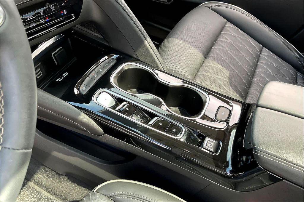 used 2023 Buick Envision car, priced at $29,982