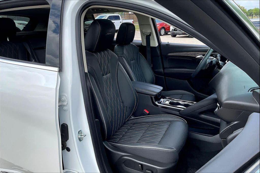used 2023 Buick Envision car, priced at $29,982