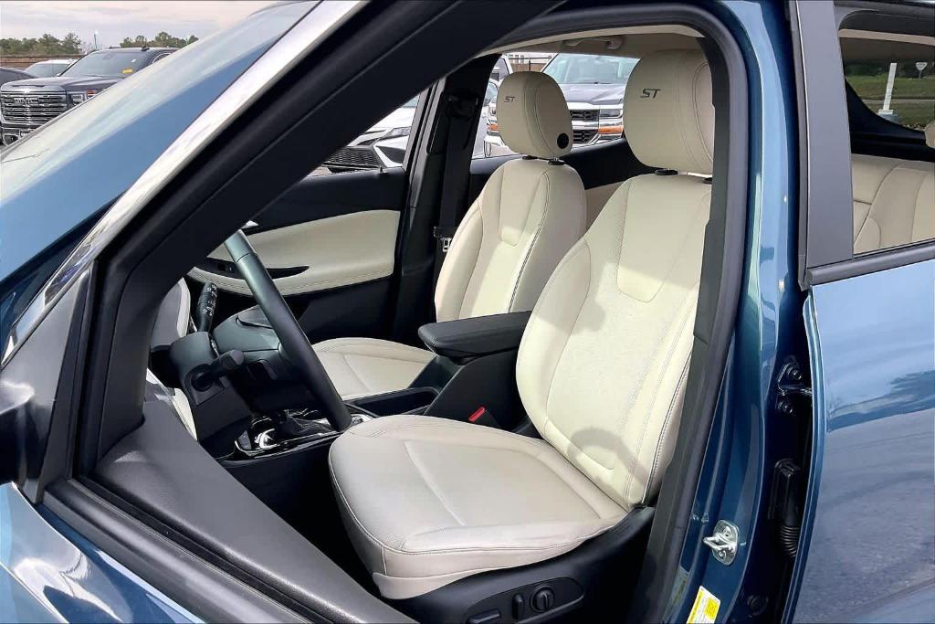 used 2024 Buick Encore GX car, priced at $22,997