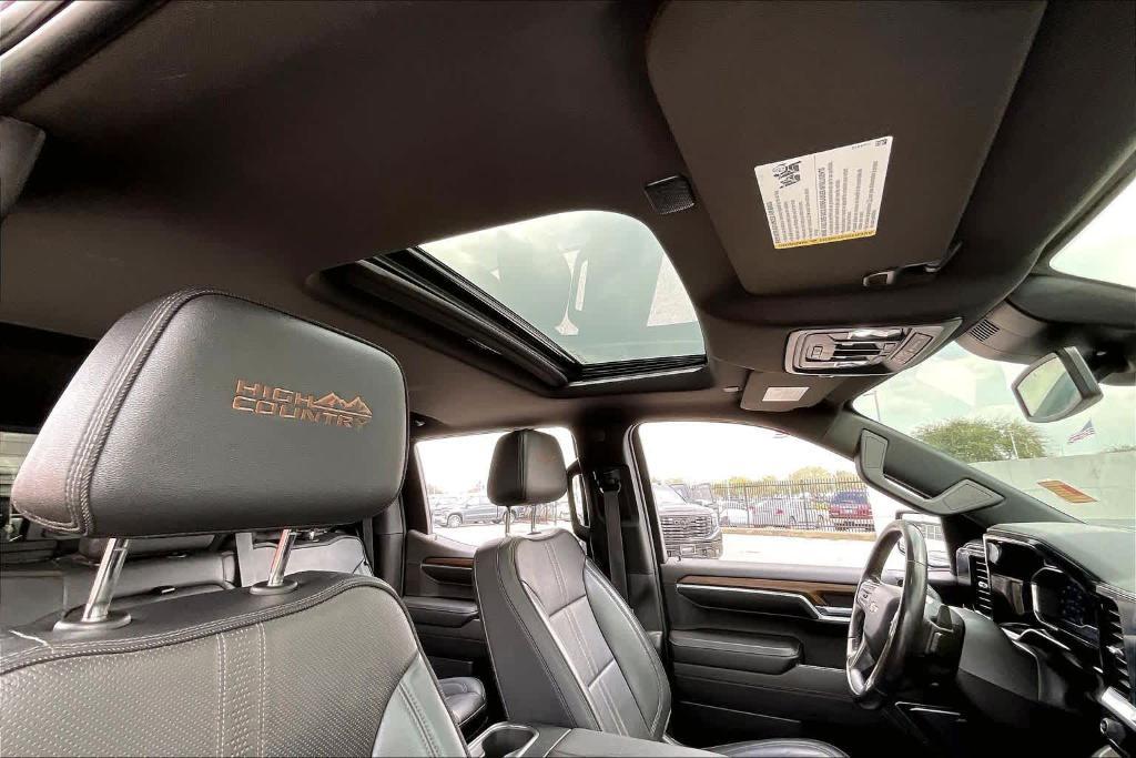 used 2022 Chevrolet Silverado 1500 car, priced at $43,997