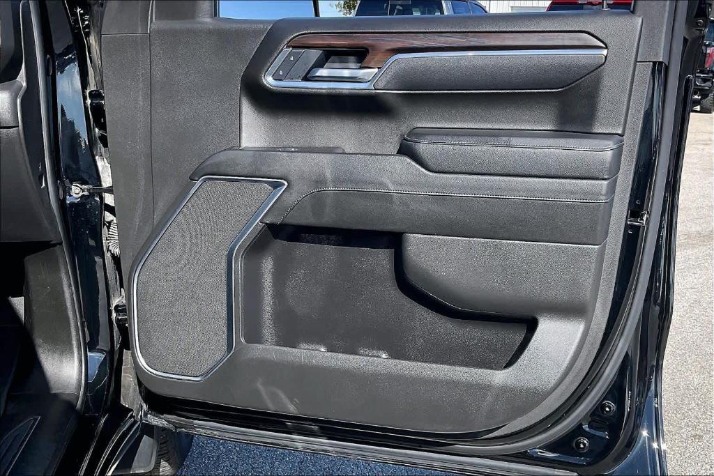 used 2025 GMC Sierra 1500 car, priced at $45,997