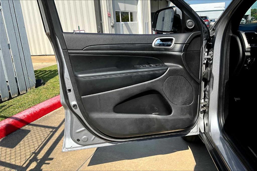 used 2021 Jeep Grand Cherokee car, priced at $20,997