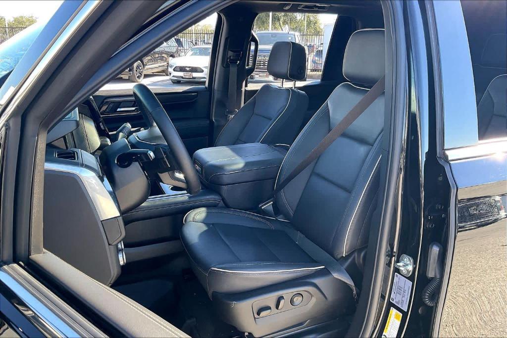 used 2025 GMC Yukon car, priced at $65,337