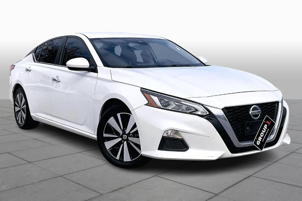 used 2022 Nissan Altima car, priced at $15,547