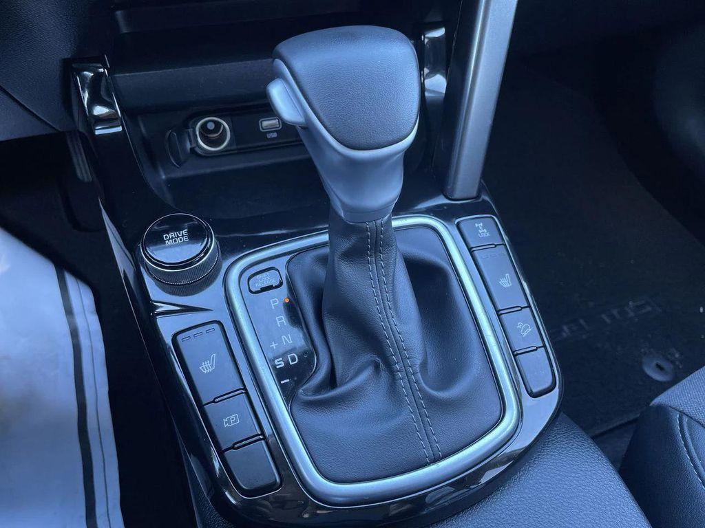 used 2024 Kia Seltos car, priced at $23,359