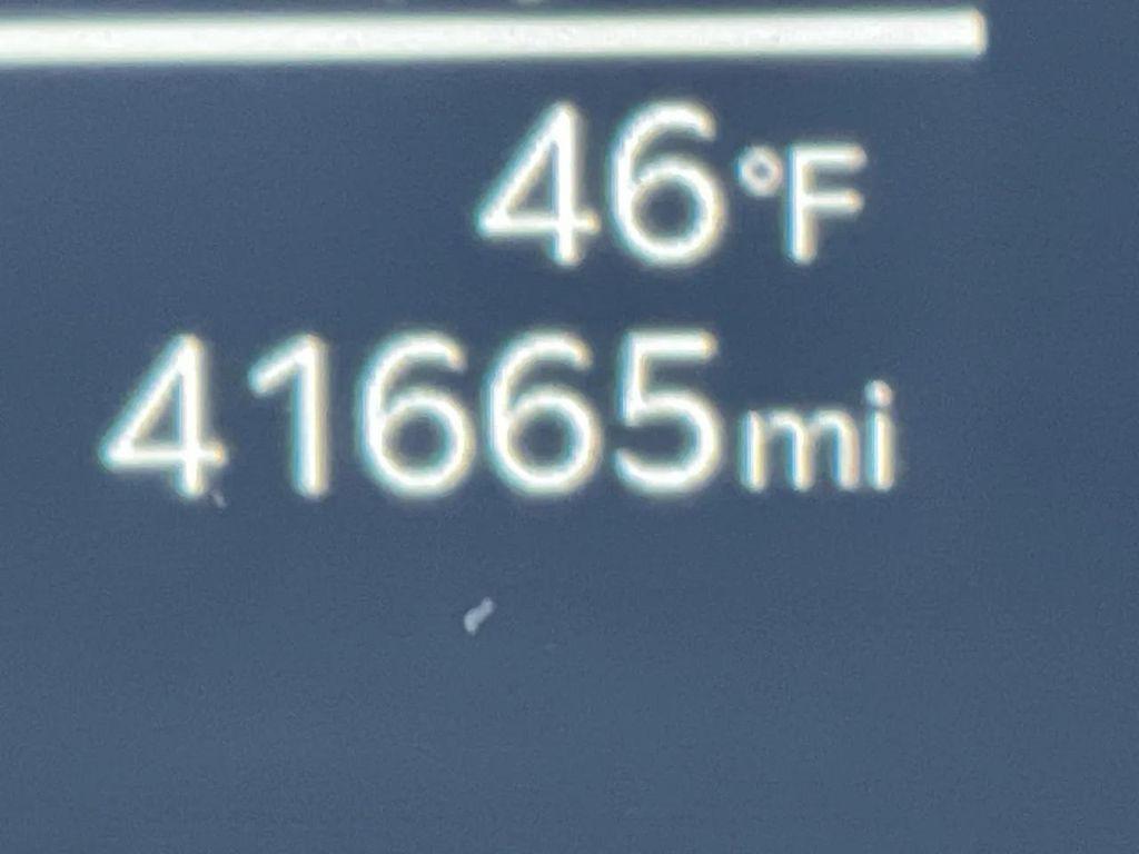 used 2024 Kia Sorento car, priced at $26,984