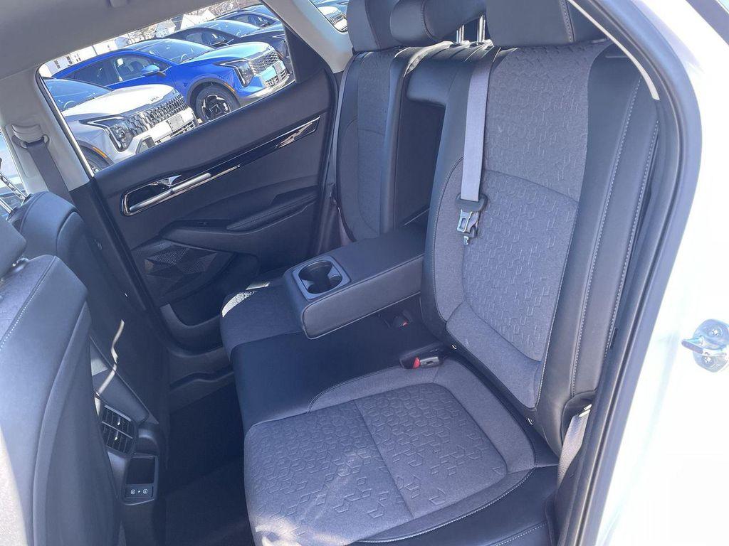 used 2024 Kia Seltos car, priced at $25,995