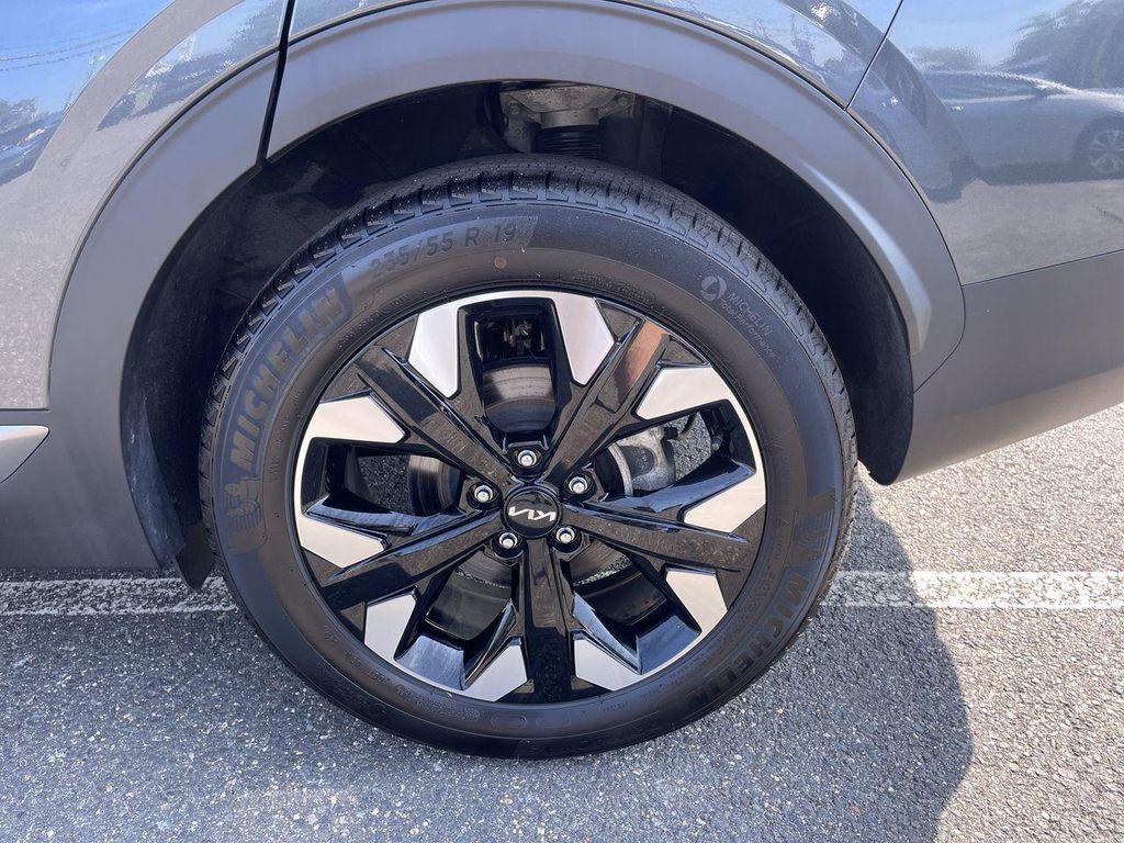 used 2024 Kia Sportage Plug-In Hybrid car, priced at $28,550