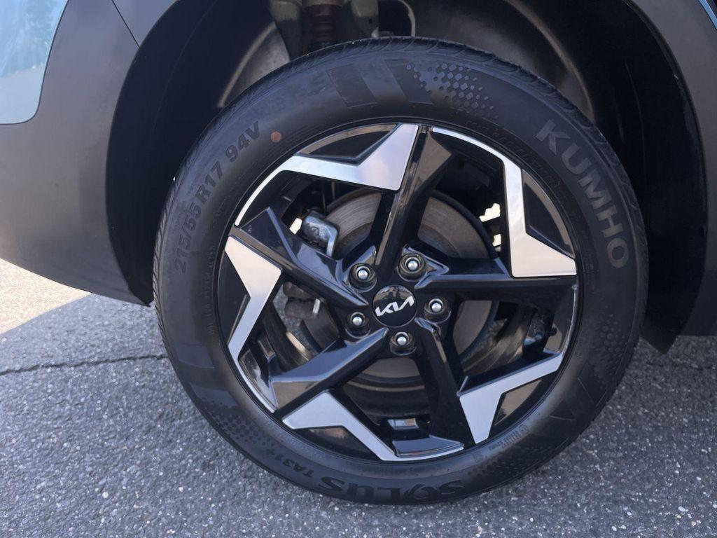 used 2024 Kia Seltos car, priced at $24,984