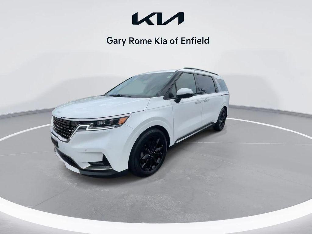 used 2024 Kia Carnival car, priced at $39,897