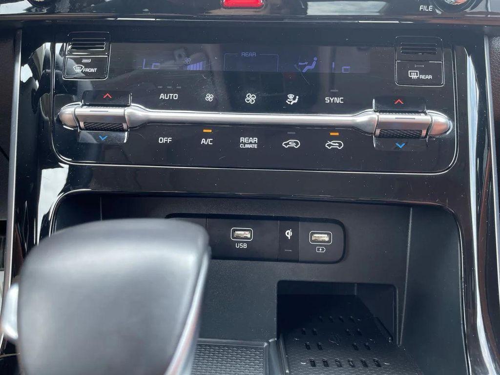 used 2024 Kia Carnival car, priced at $39,897