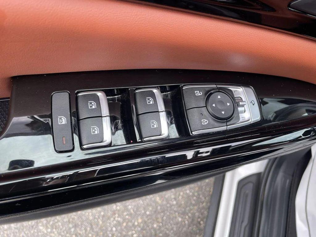 used 2024 Kia Carnival car, priced at $39,897