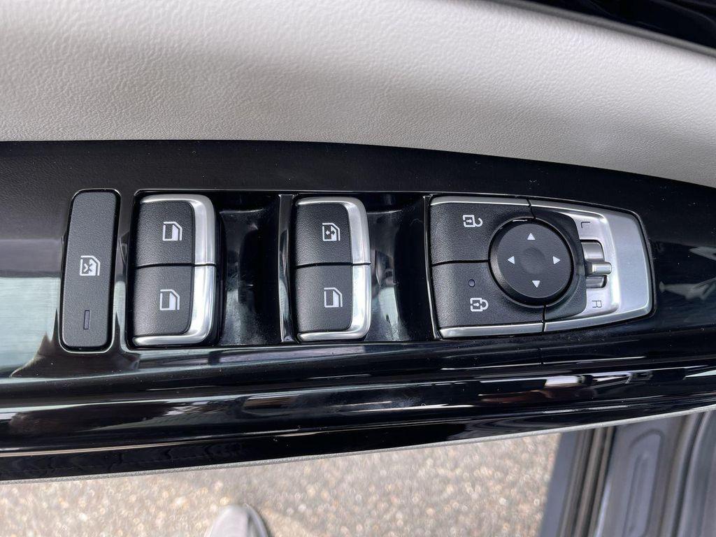 used 2023 Kia Carnival car, priced at $31,983