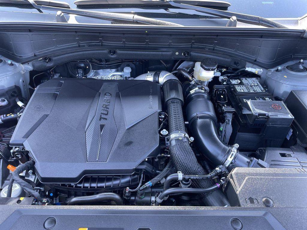 used 2025 Hyundai Santa Fe car, priced at $39,365