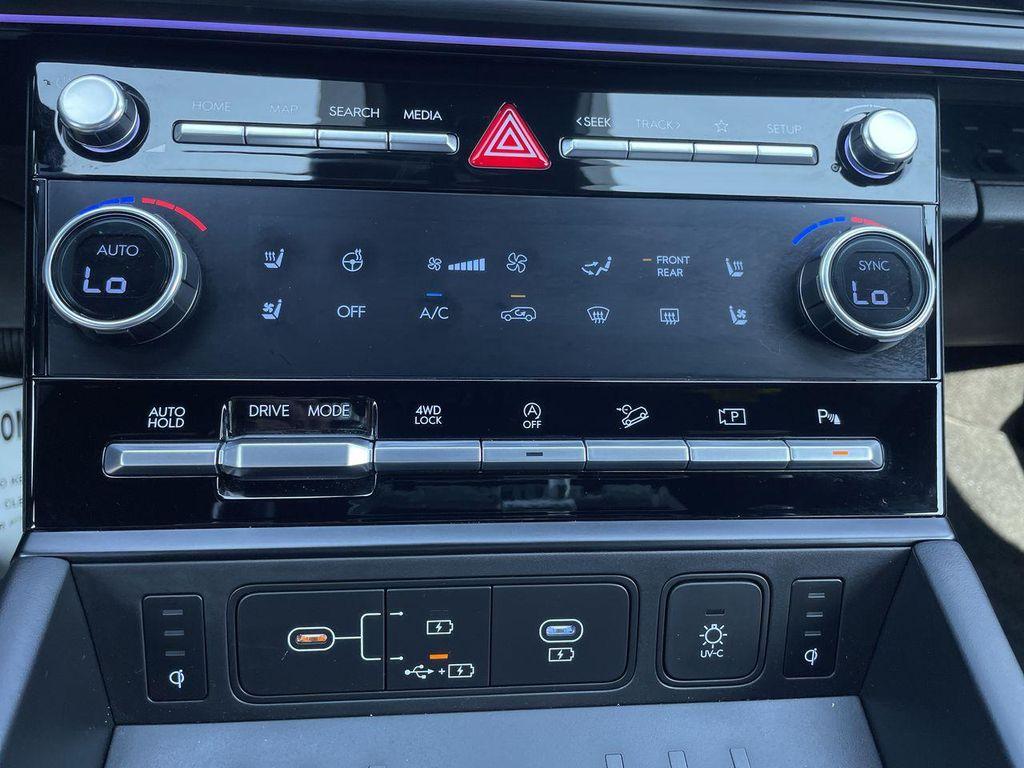 used 2025 Hyundai Santa Fe car, priced at $39,365