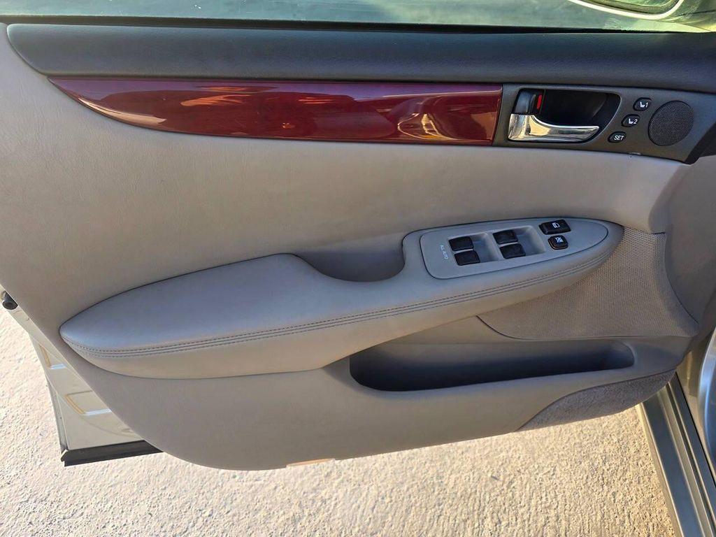 used 2004 Lexus ES 330 car, priced at $9,499