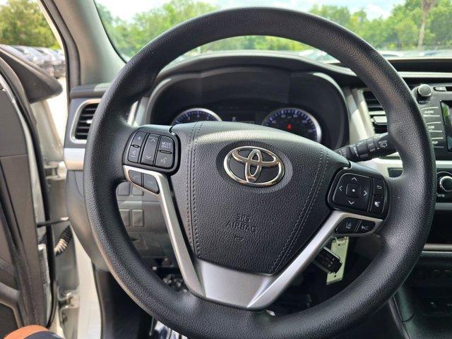 used 2019 Toyota Highlander car, priced at $25,076