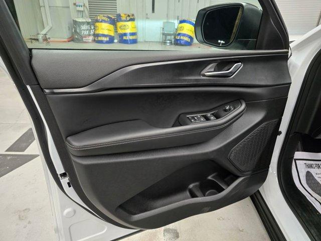 used 2024 Jeep Grand Cherokee L car, priced at $39,997