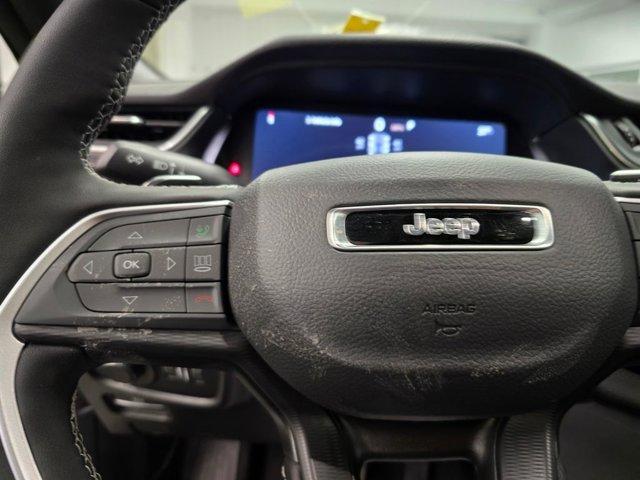 new 2025 Jeep Grand Cherokee car, priced at $35,515