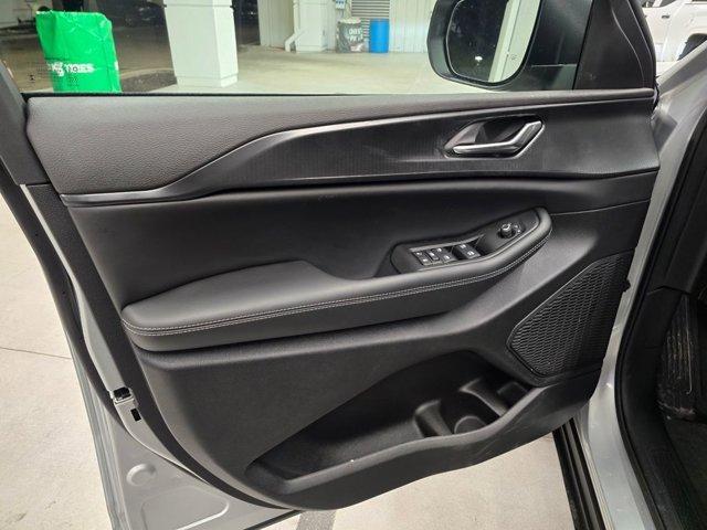 new 2025 Jeep Grand Cherokee car, priced at $35,515