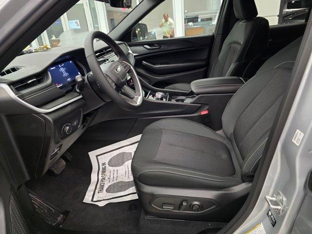 new 2025 Jeep Grand Cherokee car, priced at $35,515