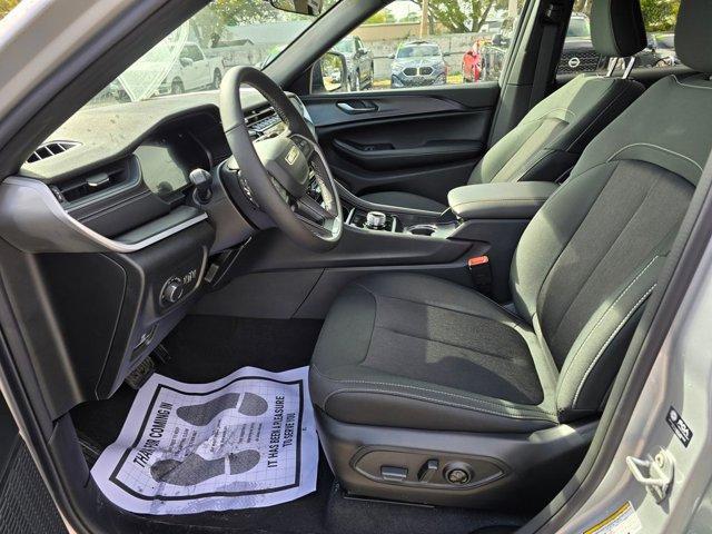 new 2026 Jeep Grand Cherokee car, priced at $40,225