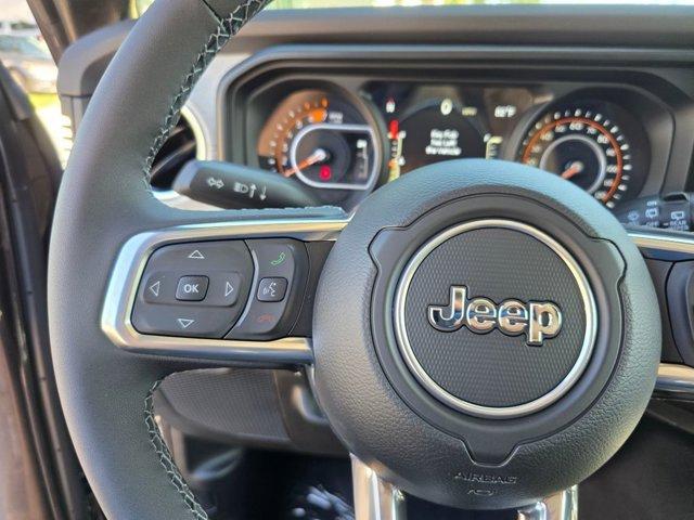 new 2025 Jeep Wrangler car, priced at $45,115