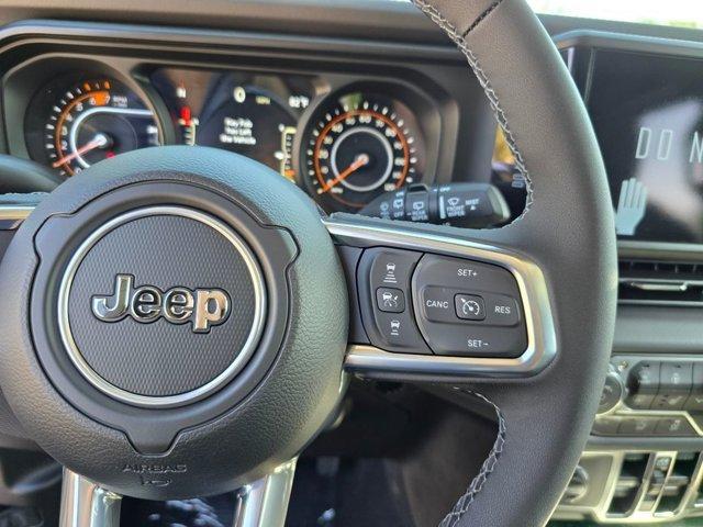 new 2025 Jeep Wrangler car, priced at $45,115
