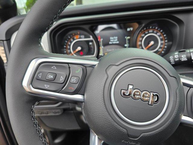 new 2025 Jeep Wrangler car, priced at $46,620