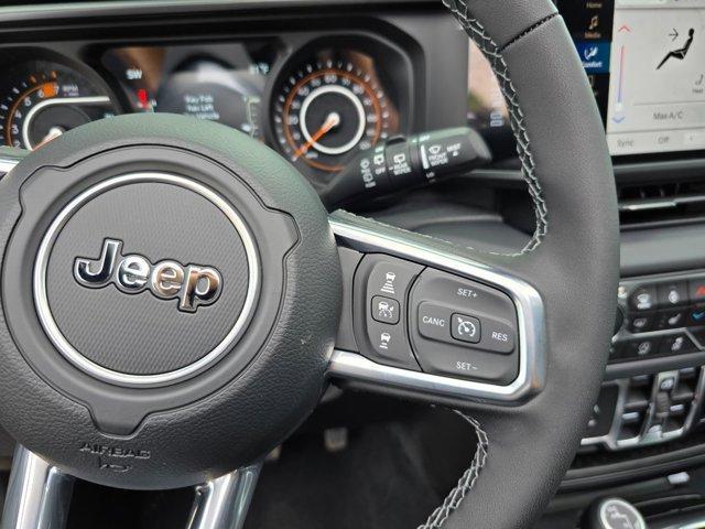 new 2025 Jeep Wrangler car, priced at $46,620