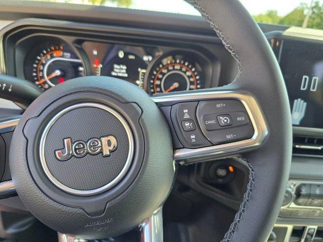 new 2025 Jeep Wrangler car, priced at $44,620
