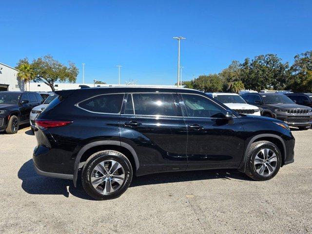 used 2021 Toyota Highlander car, priced at $26,692