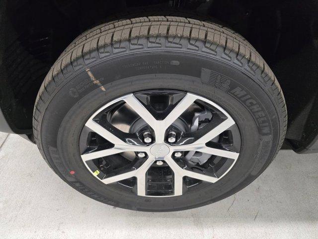 new 2025 Jeep Grand Cherokee L car, priced at $45,035