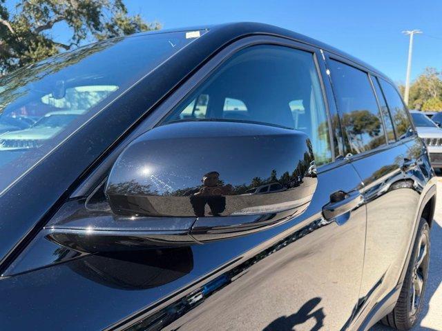 new 2026 Jeep Grand Cherokee car, priced at $44,805